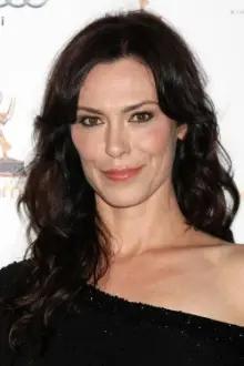 Michelle Forbes como: Lisa's Mom