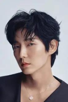 Lee Joon-gi como: Dong-wan