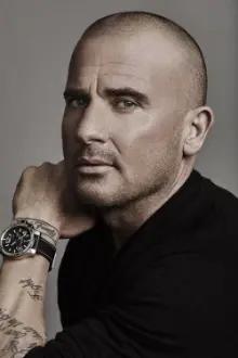 Dominic Purcell como: Victor Marshall