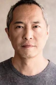 Ken Leung como: Karnak