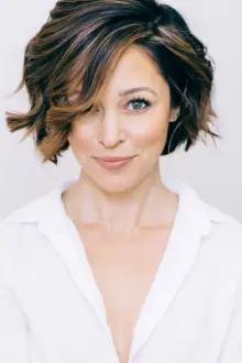 Autumn Reeser como: Carly Candlewood