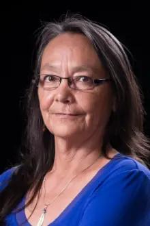 Tantoo Cardinal como: Little Soldier's Wife