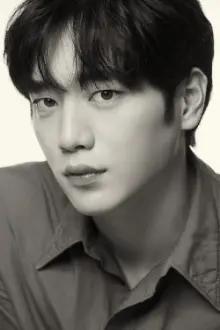 Seo Kang-joon como: Gook Seung-hyun