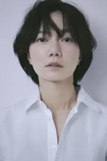 Bae Doona como: Hana Yamaguchi