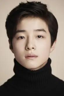 Nam Da-reum como: Young Choi Kang-ta