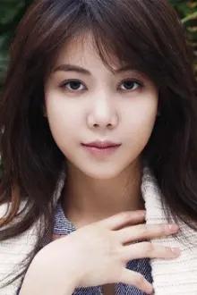 Kim Ok-vin como: Jeong Hee-su