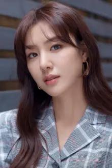 Seo Ji-hye como: Sharon