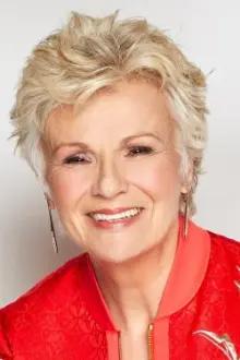 Julie Walters como: The Witch (voice)