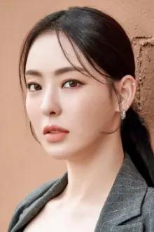 Lee Da-hee como: Jung Hee-Yeon