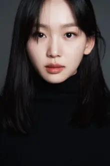 Jin Ki-joo como: Hae-kyung