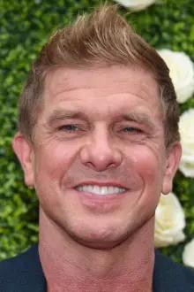 Kenny Johnson como: Tracer (archive footage)