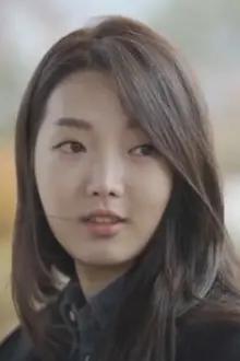 Cheon Yoo-ji como: Young Joo