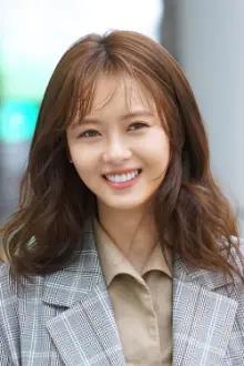 Go Ara como: Sung Na-jung