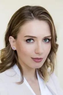 Valeriya Fedorovich como: Nina