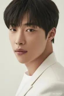 Woo Do-hwan como: Nam Seon-ho