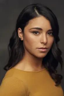 Nicole Muñoz como: Leah Reyes