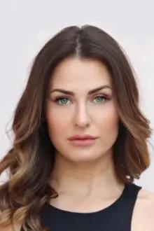 Scout Taylor-Compton como: Annabelle Angel