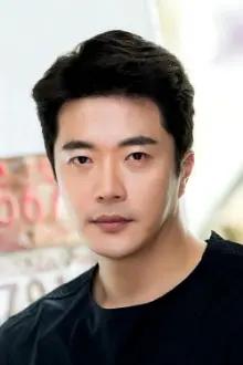 Kwon Sang-woo como: Kang Dae-man