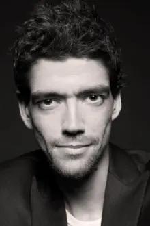 Javier Botet como: The Witch