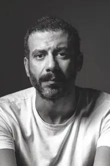 Mohamed Farrag como: كريم