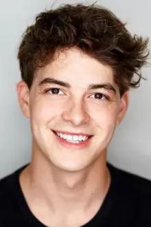 Israel Broussard como: Mike 'Spice' Jennings