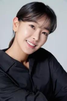 Go Won-hee como: Jo Bong-hee