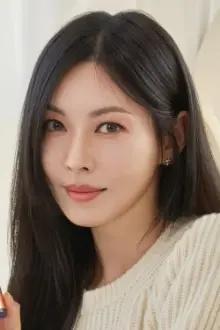 Kim So-yeon como: Cheon Seo-jin