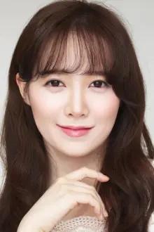 Koo Hye-sun como: Go Eun-bi