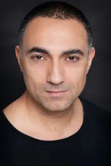 Selim Bayraktar como: Hakan