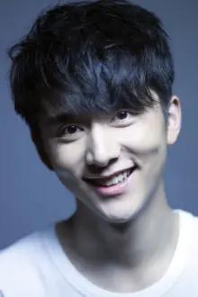 Zhang Xincheng como: 李臻言