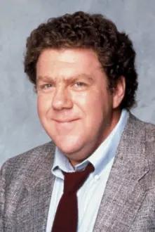 George Wendt como: Raoul / Member of the Claws (voice)