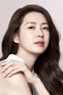 Lee Yo-won como: Yoon Yeo-Jin