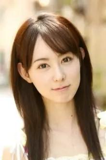 Rina Akiyama como: Yui