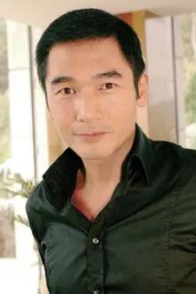 Alex Fong como: Insp. Chi Shun-Miu