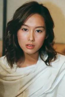 Athena Chu como: Mok Sum-Yi