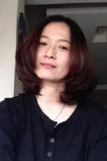 Cherry Hsieh como: Auntie Mei