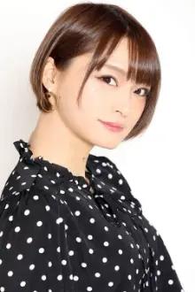 Shiori Izawa como: Towa Komachi (voice)