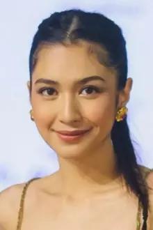 Mikha Tambayong como: Senja