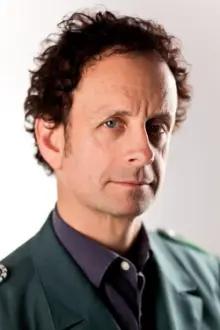 Kevin McDonald como: Rusty Woodenwater (voice)