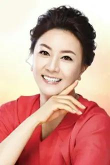 Kim Hye-sun como: Ms. Choi