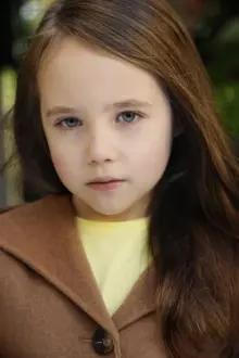 Vivien Lyra Blair como: Sawyer Harper