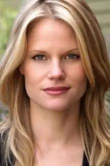 Joelle Carter como: Amy (segment "Just One Time")