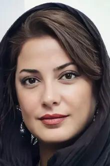 Tannaz Tabatabaei como: Shirin
