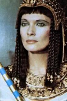 Hildegard Neil como: Cleopatra