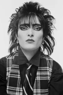 Siouxsie Sioux como: Ela mesma