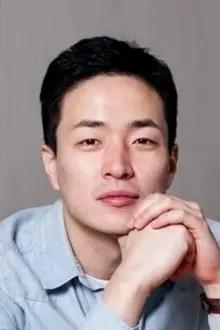 Lee Byeong-heon como: Staff