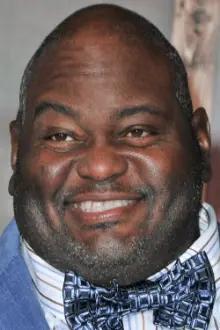 Lavell Crawford como: Pete the Postman