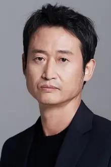 Yoo Seung-mok como: Mr. Yoo