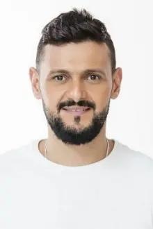 Ramez Galal como: حمزة عبدالحق