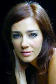 Paola Krum como: Mariana Estévez